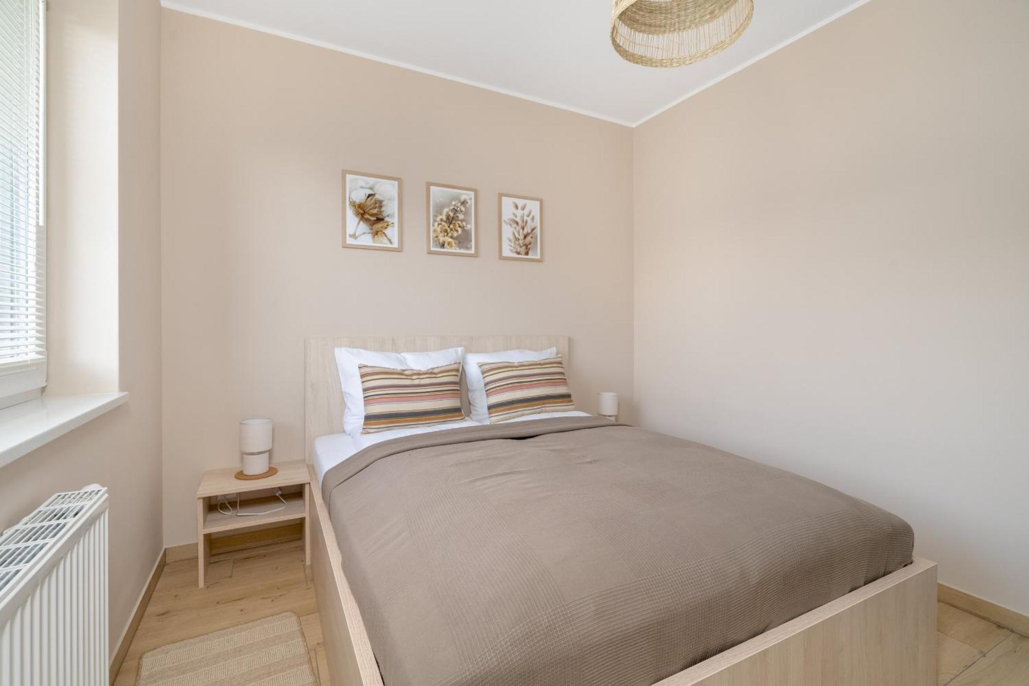 Cosy And Bright Apartment With Parking In Poznan By Noclegi Renters Exteriér fotografie